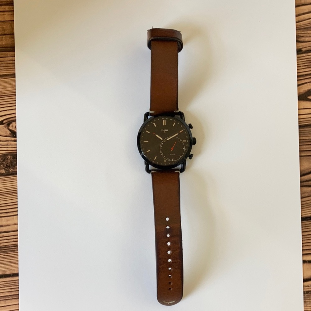 Fossil Hybrid Commuter